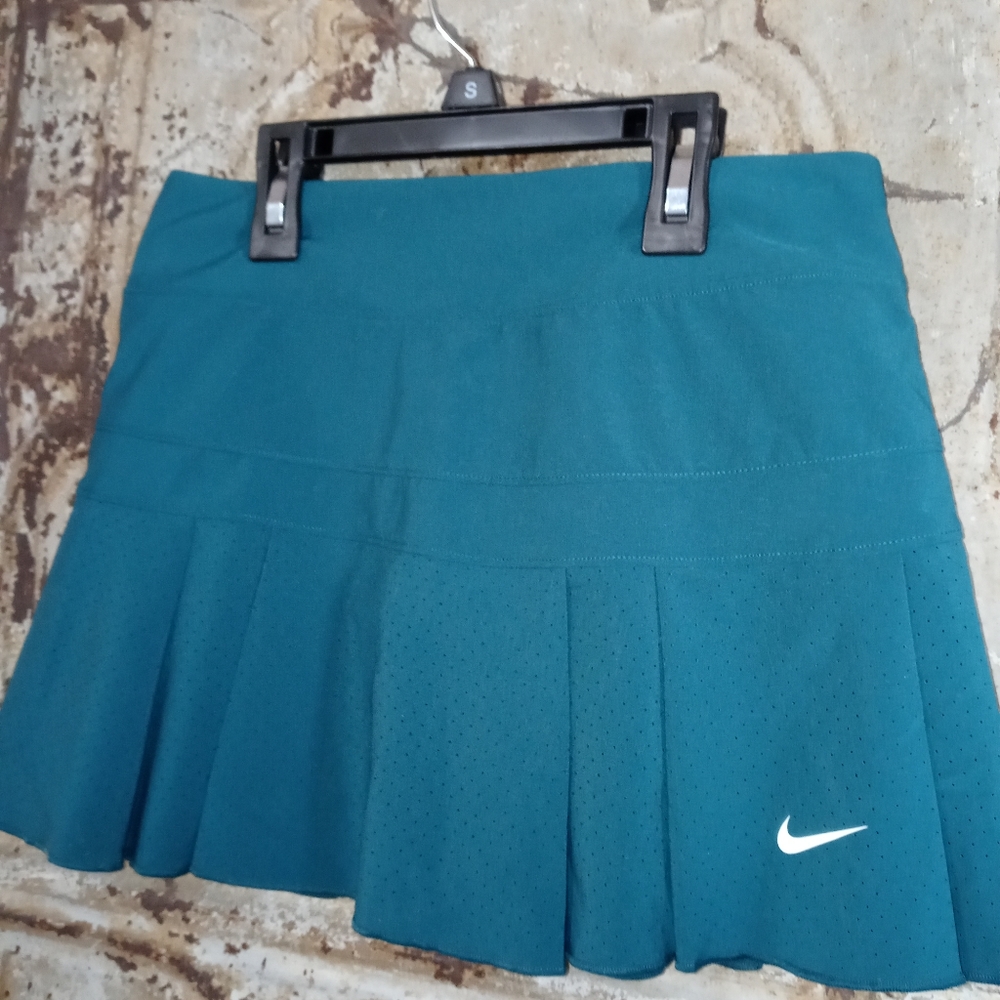Nike Dri-fit girls skirt